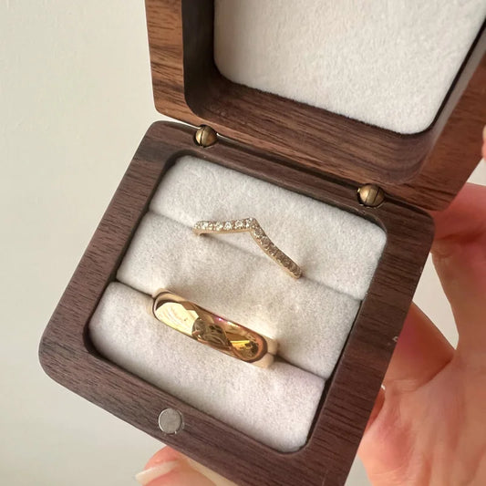 18K Wedding Band Set with Lab-Grown Diamonds | Lady Estere Jewellery | Worldwide Shipping 14K Solid Gold Diamond Moissanite White Yellow