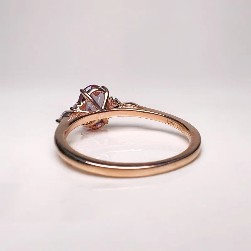 Alexandrite Oval Solitaire Diamond Ring (Solid gold) | Lady Estere Jewellery | Worldwide 14K 18K Solid Gold Lab-Grown Moissanite White