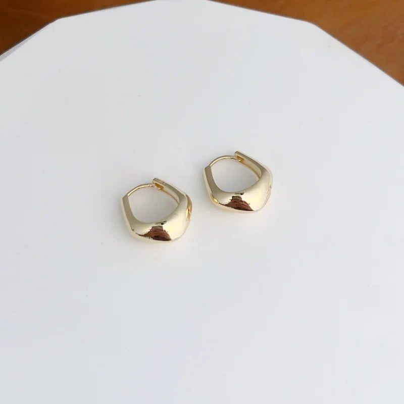 Arc | Modern Hoop Earrings (Solid Gold) | Lady Estere Jewellery | Worldwide Shipping 14K 18K Solid Gold Lab-Grown Diamond Moissanite White