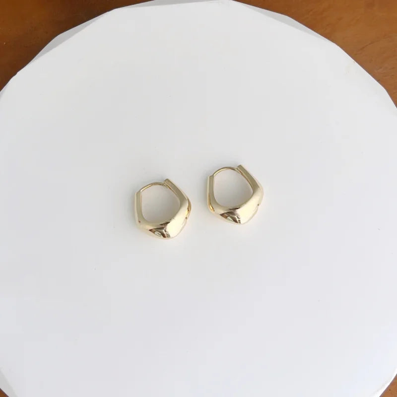 Arc | Modern Hoop Earrings (Solid Gold) | Lady Estere Jewellery | Worldwide Shipping 14K 18K Solid Gold Lab-Grown Diamond Moissanite White