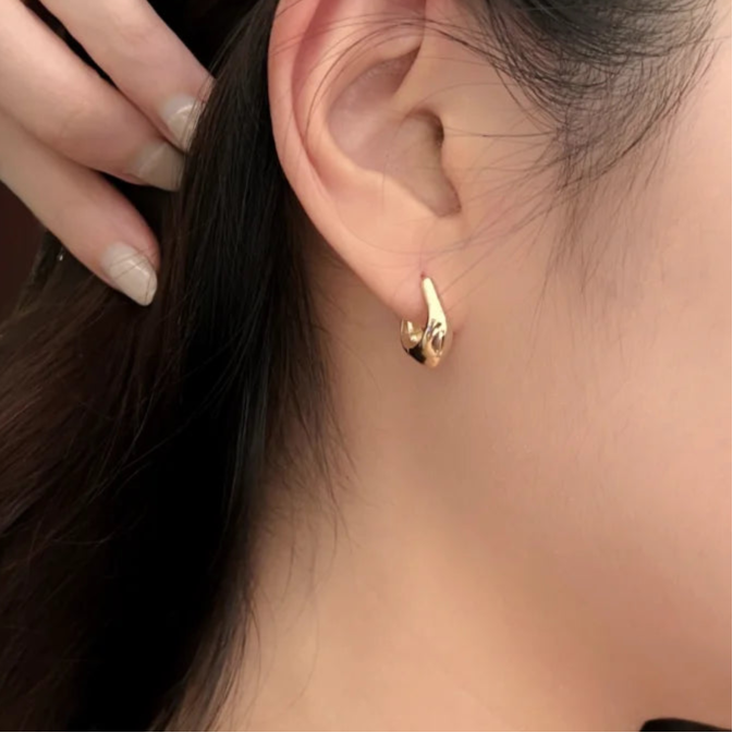 Arc | Modern Hoop Earrings (Solid Gold) | Lady Estere Jewellery | Worldwide Shipping 14K 18K Solid Gold Lab-Grown Diamond Moissanite White