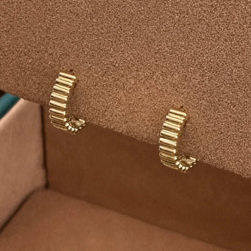 Barre | Fluted Hoop Earrings (Solid Gold) | Lady Estere Jewellery | Worldwide Shipping 14K 18K Solid Gold Lab Grown Diamond Moissanite