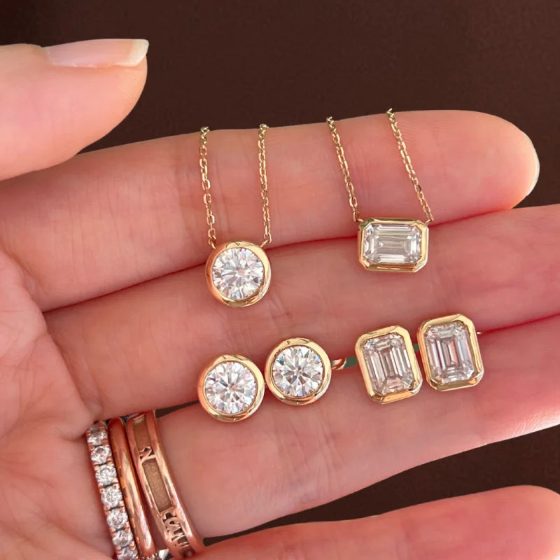 Bjorn | Knife Edge Bezel Emerald Cut Earring Studs (Solid gold) | Lady Estere Jewellery 14K 18K Solid Gold Lab-Grown Diamond Moissanite