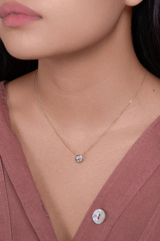 Bjorn | Knife Edge Bezel Round Cut 1ct Necklace (Solid gold) | Lady Estere Jewellery 14K 18K Solid Gold Lab-Grown Diamond Moissanite White