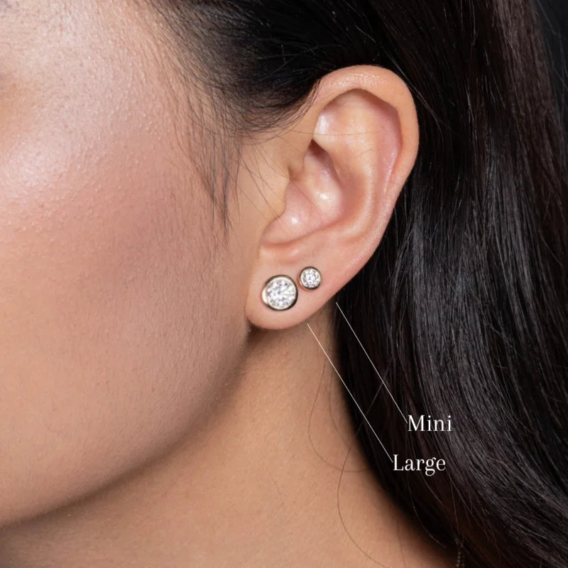 Bjorn | Knife Edge Bezel Round Cut Earring Studs (Solid gold) | Lady Estere Jewellery 14K 18K Solid Gold Lab-Grown Diamond Moissanite White