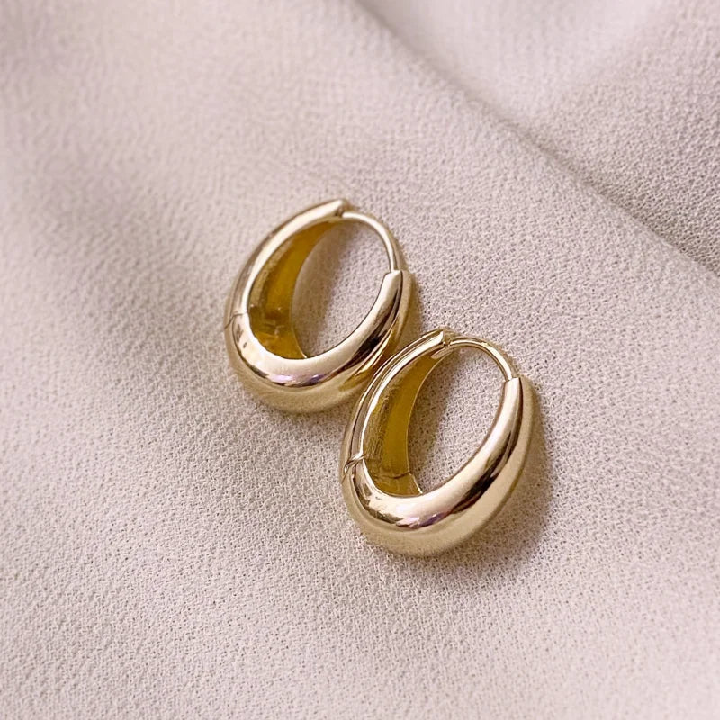 Boho | Sleek Tapered Hoops (Solid Gold) | Lady Estere Jewellery | Worldwide Shipping 14K 18K Solid Gold Lab-Grown Diamond Moissanite White