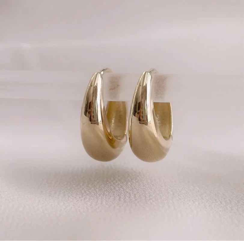 Boho | Sleek Tapered Hoops (Solid Gold) | Lady Estere Jewellery | Worldwide Shipping 14K 18K Solid Gold Lab-Grown Diamond Moissanite White