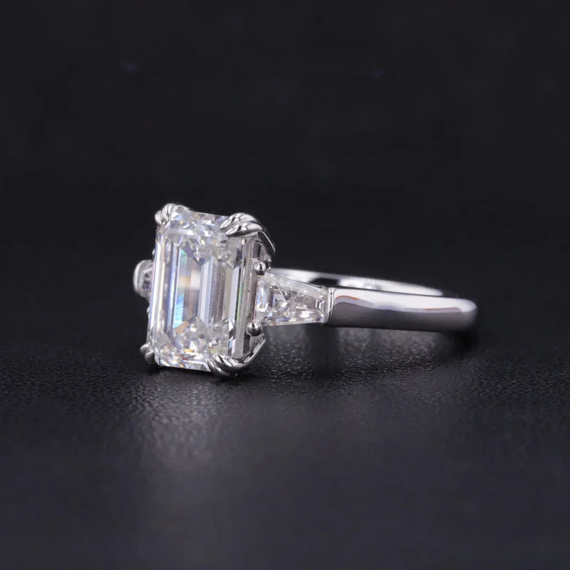 Emerald Cut | Classic HW Engagement Ring (Solid Gold) | Lady Estere Jewellery | Worldwide 14K 18K Solid Gold Lab-Grown Diamond Moissanite
