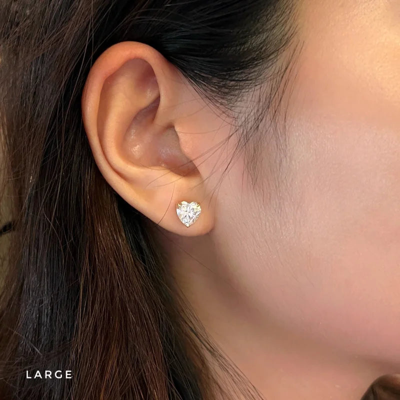 Heart | Moissanite Earring Studs (Solid gold) | Lady Estere Jewellery | Worldwide Shipping 14K 18K Solid Gold Lab-Grown Diamond White