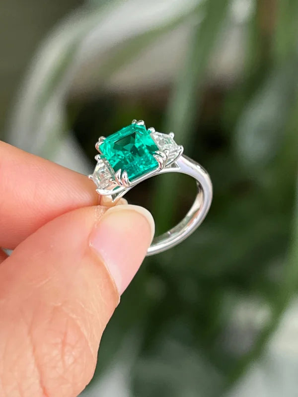 Lab Grown Emerald Trilogy Step Cut Ring (Solid gold) | Lady Estere Jewellery | Worldwide 14K 18K Solid Gold Diamond Moissanite White Yellow