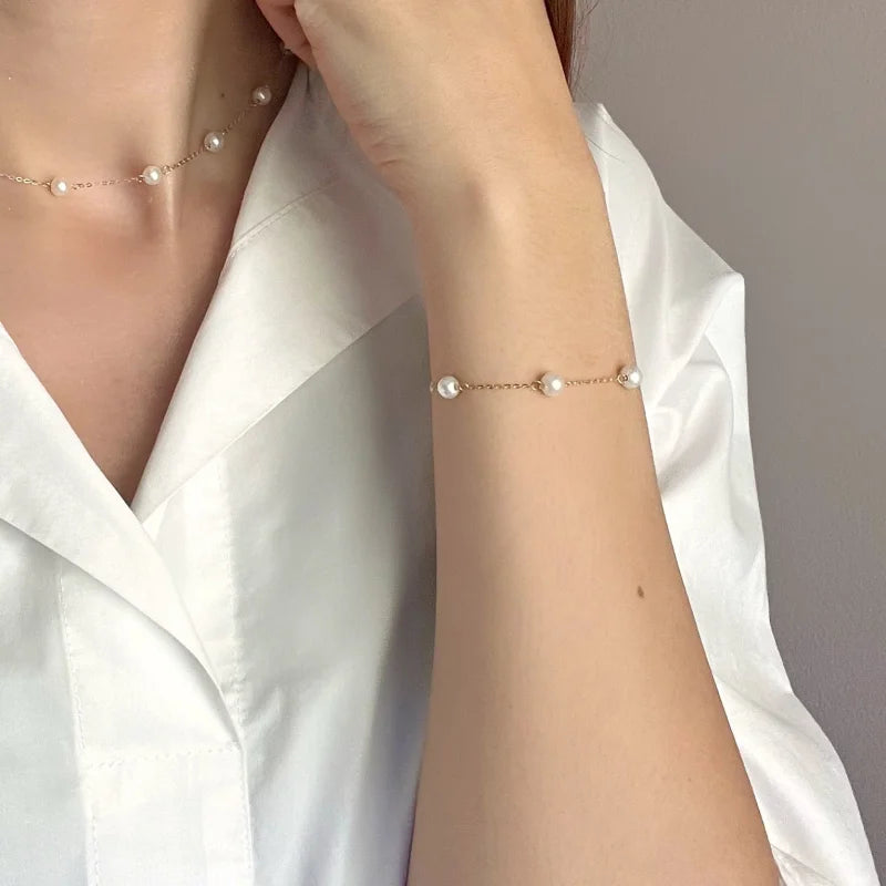 Le Blanc | Station Pearl Bracelet (Solid Gold) | Lady Estere Jewellery | Worldwide 14K 18K Solid Gold Lab-Grown Diamond Moissanite White