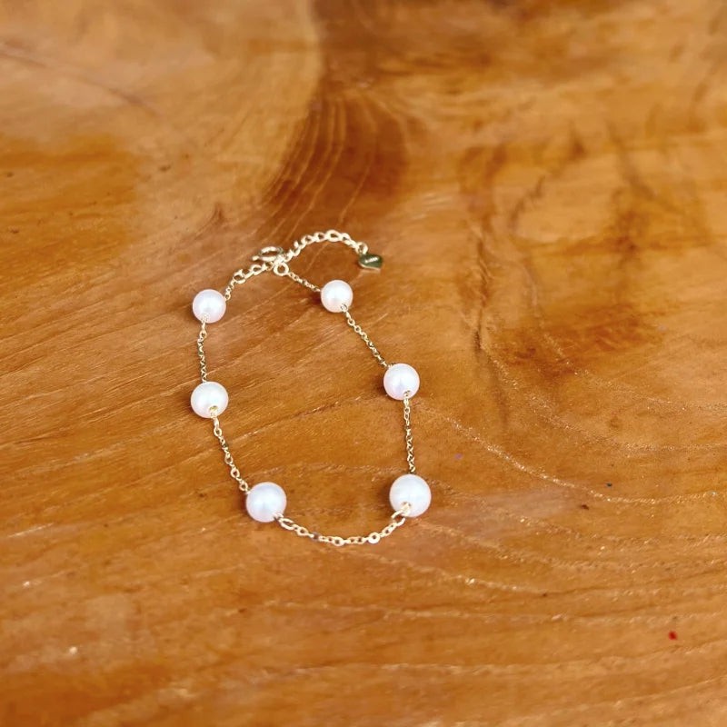 Le Blanc | Station Pearl Bracelet (Solid Gold) | Lady Estere Jewellery | Worldwide 14K 18K Solid Gold Lab-Grown Diamond Moissanite White