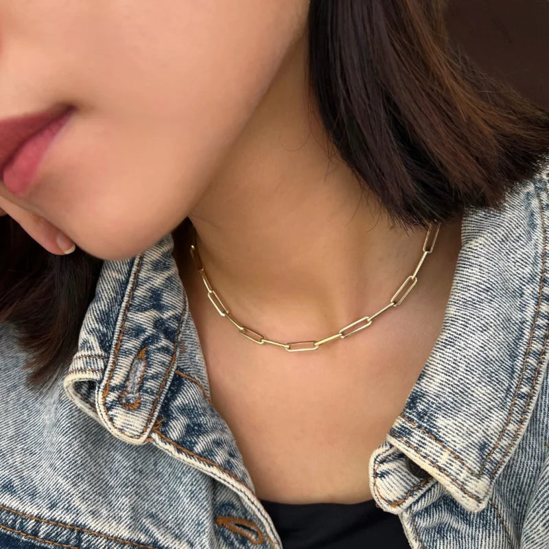 Lungo | Sleek Chain Collar Necklace (Solid gold) | Lady Estere Jewellery | Worldwide 14K 18K Solid Gold Lab-Grown Diamond Moissanite White
