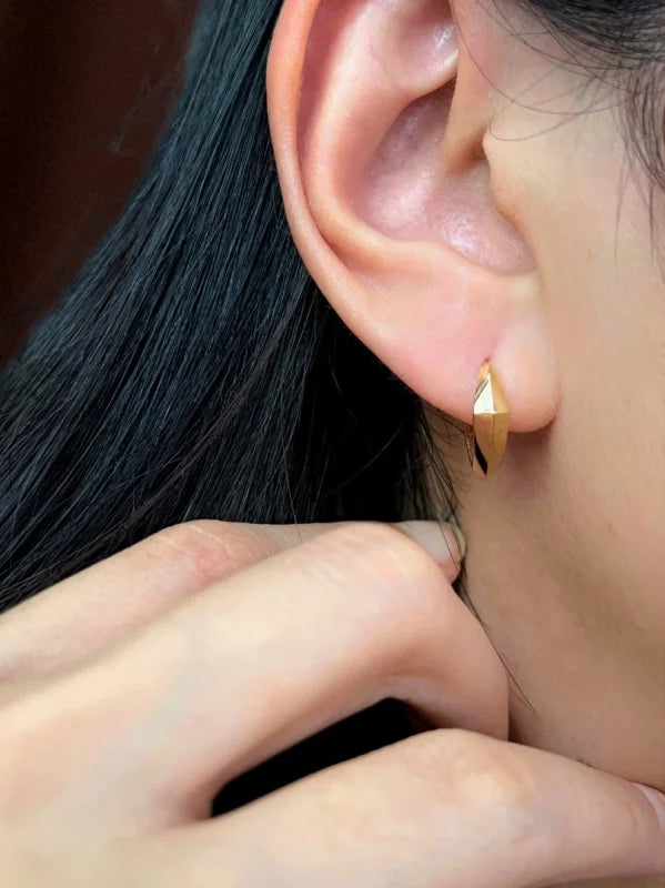 Multifaceted | Geometric Huggies Large (Solid Gold) | Lady Estere Jewellery | Worldwide 14K 18K Solid Gold Lab-Grown Diamond Moissanite