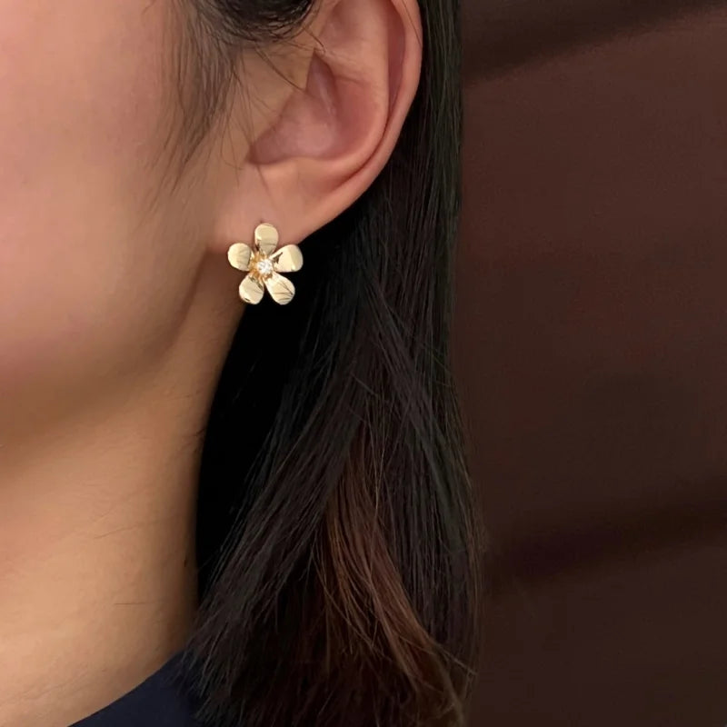 Petale | Flower Earrings with Diamond or Moissanite (Solid Gold) | Lady Estere Jewellery 14K 18K Solid Gold Lab Grown White Yellow Rose SG,
