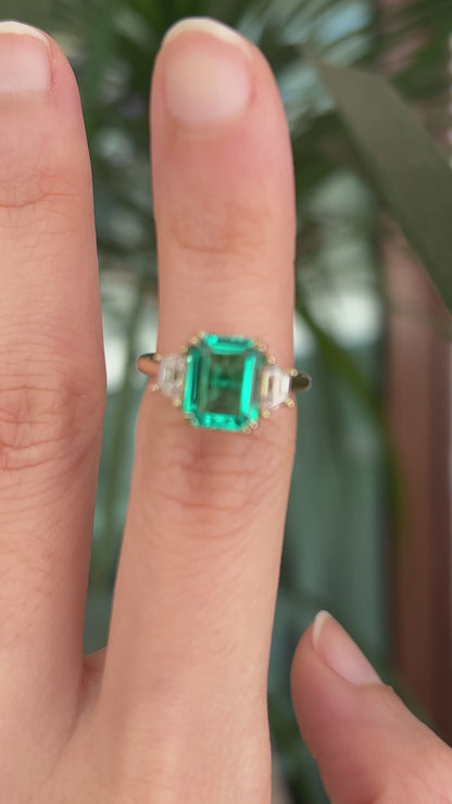 Lab-Grown Emerald Trilogy Step-Cut Ring (Solid gold)
