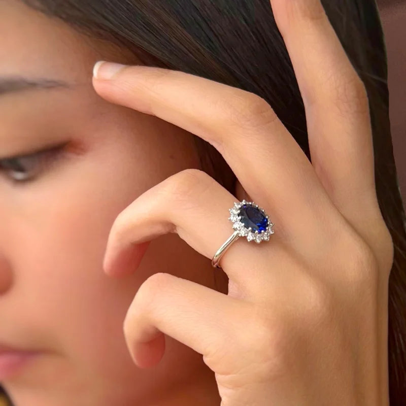 Princess-D Blue Sapphire Diamond Halo Ring (Solid gold) | Lady Estere Jewellery 14K 18K Solid Gold Lab-Grown Moissanite White Yellow Rose