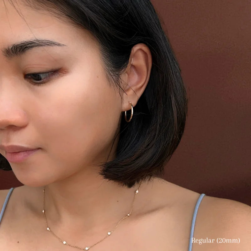 Pulse | Regular Thick Hoop Earrings (Solid Gold) | Lady Estere Jewellery | Worldwide 14K 18K Solid Gold Lab Grown Diamond Moissanite White