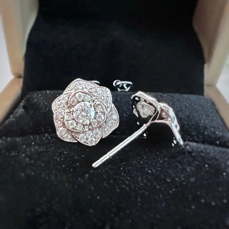 Rose | 3D Floral Diamond Necklace (Solid Gold) | Lady Estere Jewellery | Worldwide 14K 18K Solid Gold Lab-Grown Moissanite White Yellow SG,