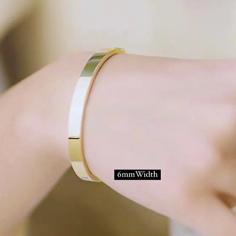 The Daily | Bangle Bracelet (Solid Gold) | Lady Estere Jewellery | Worldwide Shipping 14K 18K Solid Gold Lab Grown Diamond Moissanite White