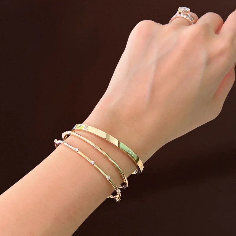 The Mini | Skinny Plain Bangle Bracelet (Solid Gold) | Lady Estere Jewellery | Worldwide 14K 18K Solid Gold Lab-Grown Diamond Moissanite