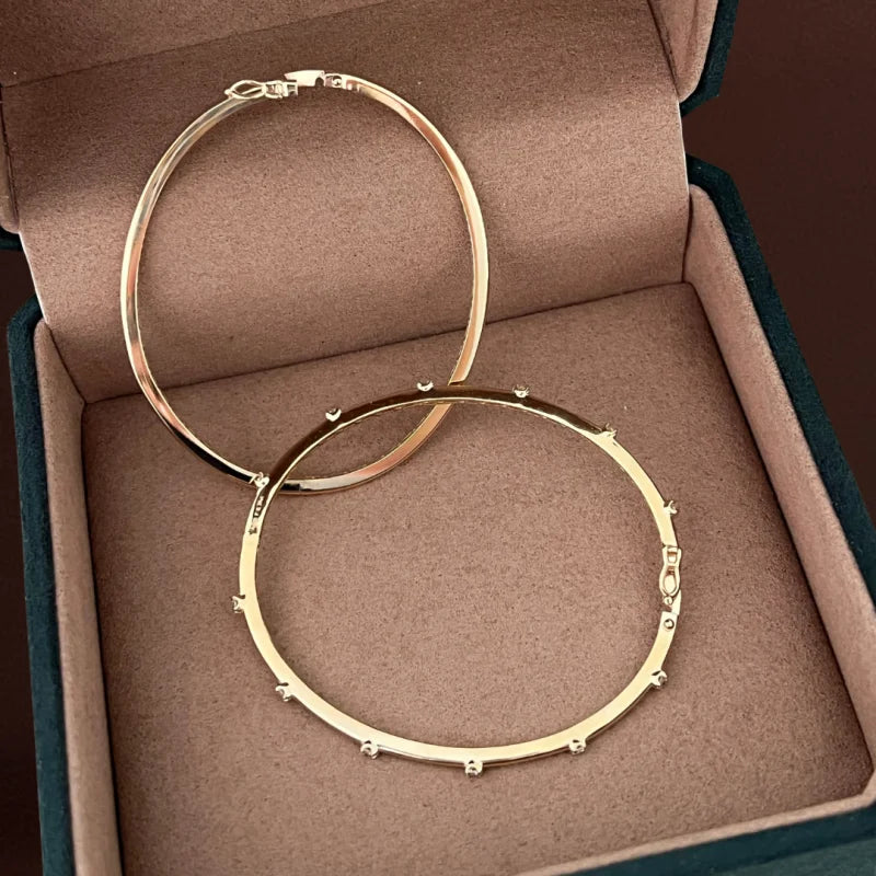 The Mini | Skinny Diamond Station Bangle Bracelet (Solid Gold) | Lady Estere Jewellery 14K 18K Solid Gold Lab Grown Moissanite White Yellow