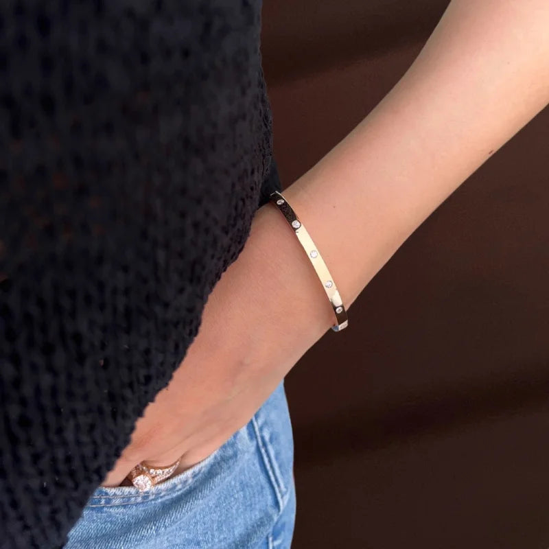 The No.7 | Inlay Diamond Bangle Bracelet (Solid Gold) | Lady Estere Jewellery | Worldwide 14K 18K Solid Gold Lab Grown Moissanite White