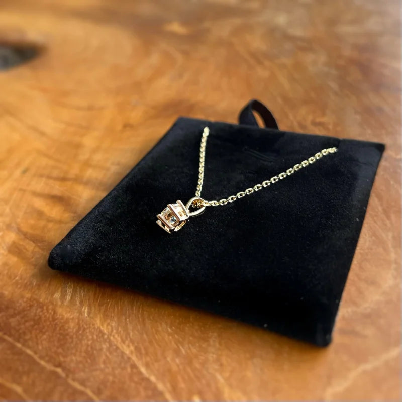 Tiff | Solitaire 6-Prong Pendant (Solid Gold) | Lady Estere Jewellery | Worldwide Shipping 14K 18K Solid Gold Lab-Grown Diamond Moissanite