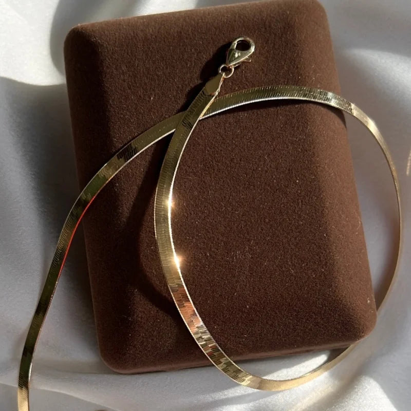Wonder Woman 4mm | Flat Herringbone Bracelet & Necklace (Solid Gold) | Lady Estere Jewellery 14K 18K Solid Gold Lab-Grown Diamond