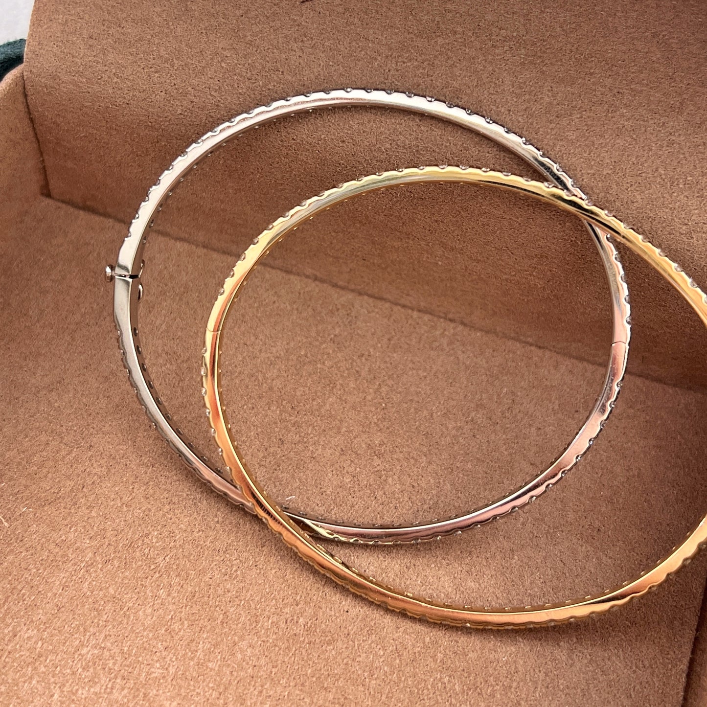 Riviere | 2ct Diamond Eternity Tennis Bangle Bracelet (Solid Gold)