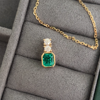 Verde | Columbian Emerald Pendant (Solid Gold)