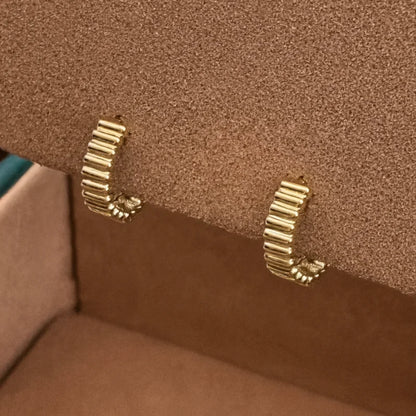 Barre | Fluted Hoop Earrings (Solid Gold) | Lady Estere Jewellery | Worldwide Shipping 14K 18K Solid Gold Lab Grown Diamond Moissanite