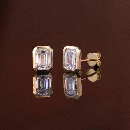 Bjorn | Knife Edge Bezel Emerald Cut Earring Studs (Solid gold) | Lady Estere Jewellery 14K 18K Solid Gold Lab-Grown Diamond Moissanite