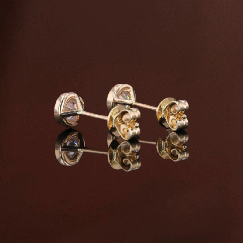Bjorn | Knife Edge Bezel Round Cut Earring Studs (Solid gold) | Lady Estere Jewellery 14K 18K Solid Gold Lab - Grown Diamond Moissanite