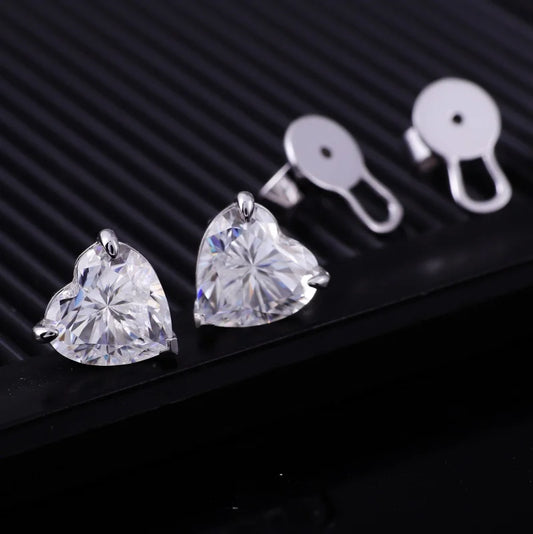 Heart | Moissanite Earring Studs (Solid gold) | Lady Estere Jewellery | Worldwide Shipping 14K 18K Solid Gold Lab-Grown Diamond White