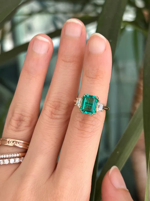 Lab-Grown Emerald Trilogy Step-Cut Ring (Solid gold) | Lady Estere Jewellery Worldwide 14K 18K Solid Gold Diamond Moissanite White Yellow