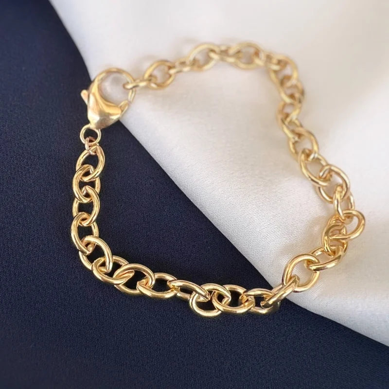 Liam | Oversized Cable Chain Bracelet | Lady Estere Jewellery | Worldwide Shipping 14K 18K Solid Gold Lab-Grown Diamond Moissanite White