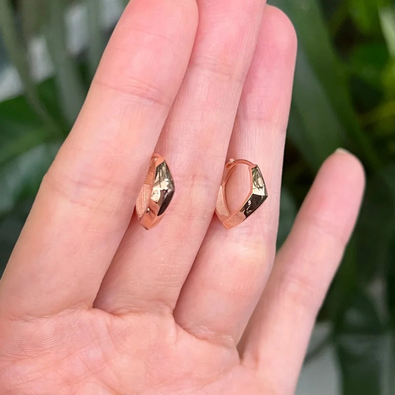 Multifaceted | Geometric Huggies Large (Solid Gold) | Lady Estere Jewellery | Worldwide 14K 18K Solid Gold Lab-Grown Diamond Moissanite