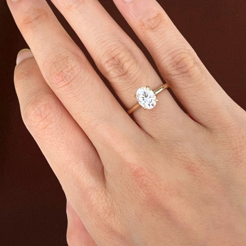 Oval | Classic Solitaire Engagement Ring (Solid Gold) | Lady Estere Jewellery | Worldwide 14K 18K Solid Gold Lab-Grown Diamond Moissanite