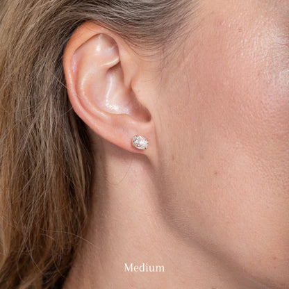 Oval | Moissanite Earring Studs (Solid gold) | Lady Estere Jewellery | Worldwide Shipping 14K 18K Solid Gold Lab-Grown Diamond White Yellow