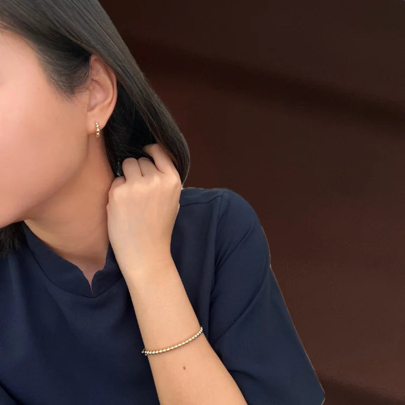 Pebble | Graduating Hoop Earrings (Solid Gold) | Lady Estere Jewellery | Worldwide 14K 18K Solid Gold Lab Grown Diamond Moissanite White