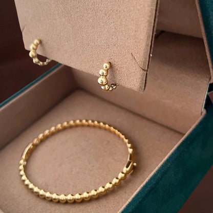 Pebble | Graduating Hoop Earrings (Solid Gold) | Lady Estere Jewellery | Worldwide 14K 18K Solid Gold Lab - Grown Diamond Moissanite White