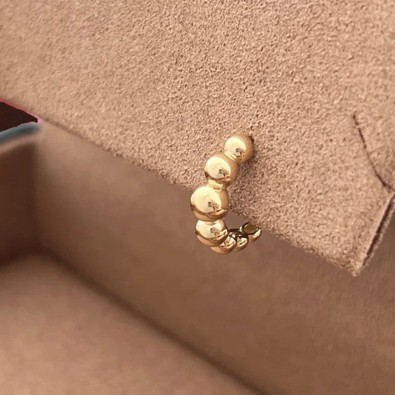 Pebble | Graduating Hoop Earrings (Solid Gold) | Lady Estere Jewellery | Worldwide 14K 18K Solid Gold Lab - Grown Diamond Moissanite White