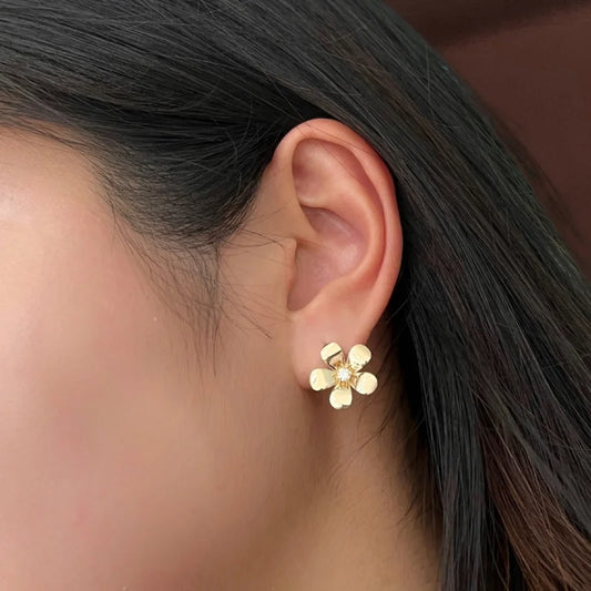 Petale | Flower Earrings with Diamond or Moissanite (Solid Gold) | Lady Estere Jewellery 14K 18K Solid Gold Lab Grown White Yellow Rose SG,