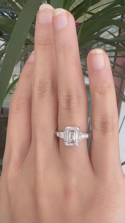 Emerald Cut | Classic HW Engagement Ring (Solid Gold)