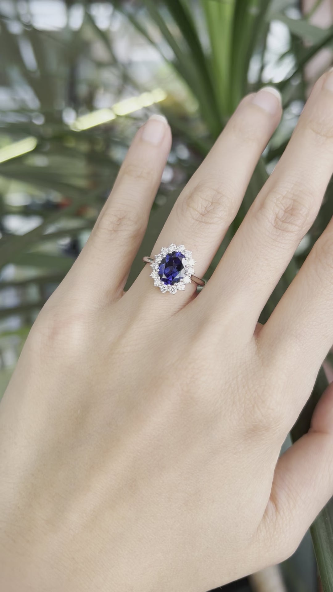 Princess Diana Lab-grown Blue Sapphire Diamond Halo Ring Lab-Grown Diamond Singapore SOlid Gold