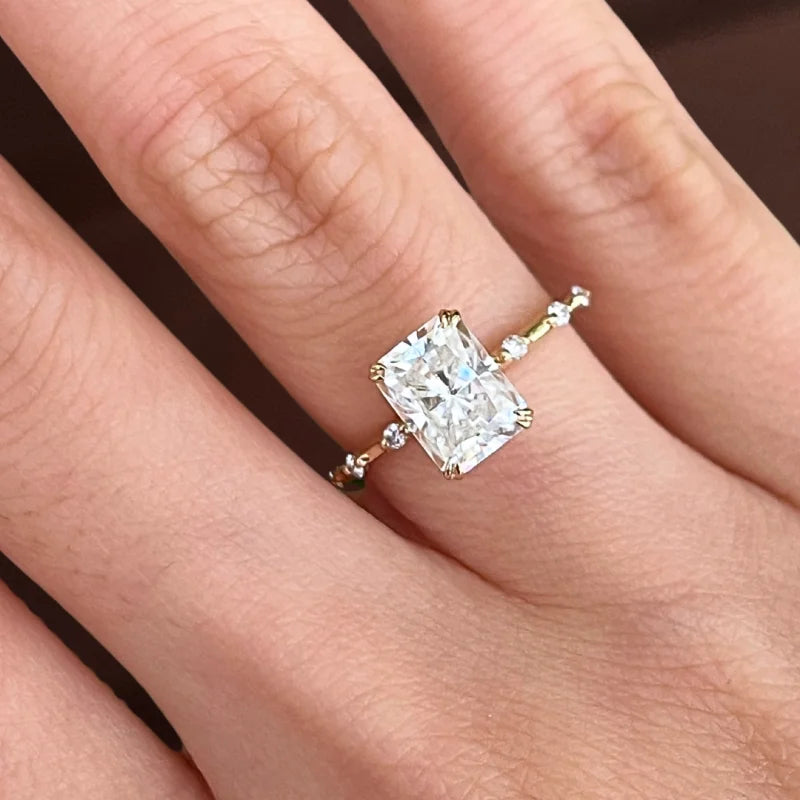 Radiant Cut Solitaire Ring (Solid gold) | Lady Estere Jewellery Worldwide Shipping 14K 18K Solid Gold Lab - Grown Diamond Moissanite White