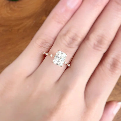 Radiant Cut Solitaire Ring (Solid gold) | Lady Estere Jewellery | Worldwide Shipping 14K 18K Solid Gold Lab-Grown Diamond Moissanite White