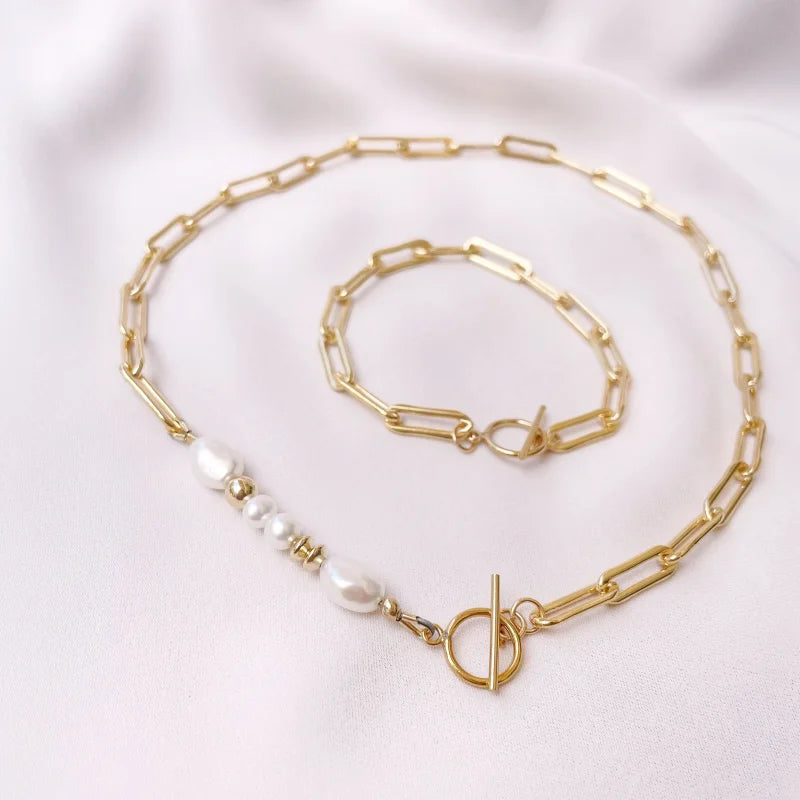 Rouge | Oversized Toggle Paperclip Chain Bracelet Lady Estere Jewellery Worldwide 14K 18K Solid Gold Lab - Grown Diamond Moissanite White