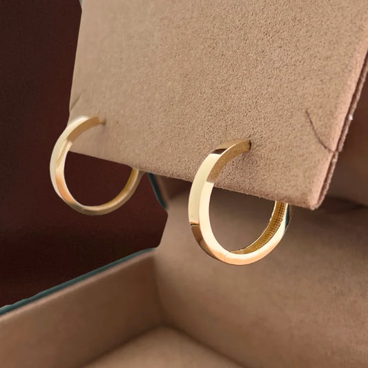 The Daily | 3mm Bold Hoop Earrings (Solid Gold) | Lady Estere Jewellery | Worldwide 14K 18K Solid Gold Lab Grown Diamond Moissanite White